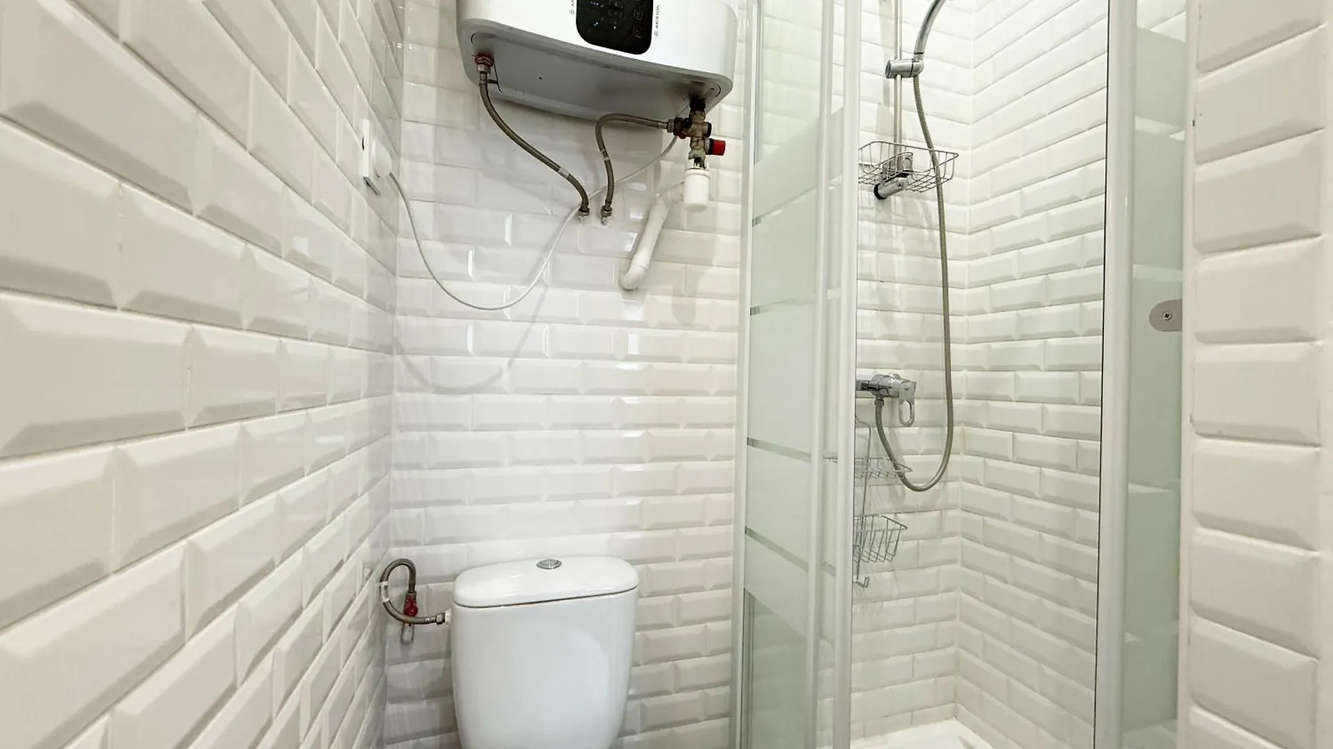 Charming Studio For 2 Guest - 2Min Walk From Metro Paris 0*,  Frankrig